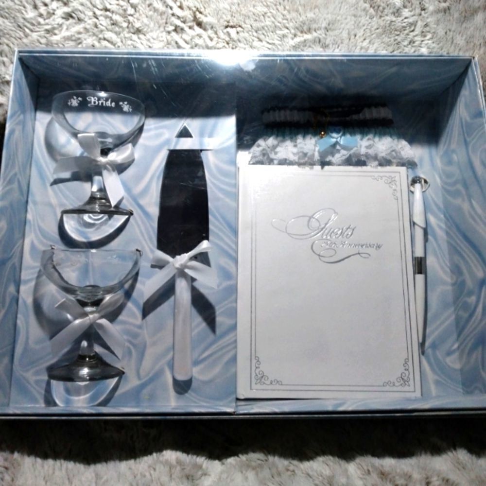 Vintage 25th anniversary gift set, vintage, never used